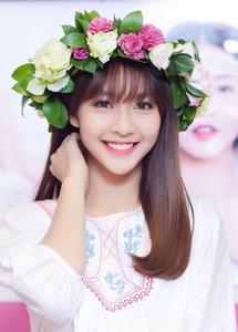 澳门所有游戏的网址大全 カメラマンは恥ずかしそうに頭をかいて、率直な笑顔で言った。